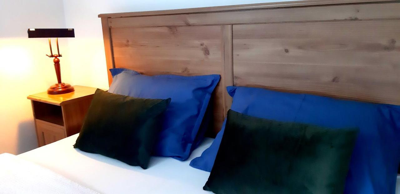 Vila Fenix B&B รูชอมแบรอค ภายนอก รูปภาพ