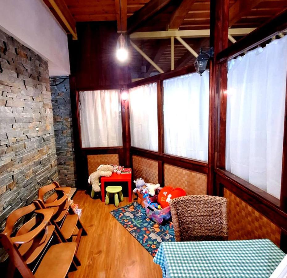 Vila Fenix B&B รูชอมแบรอค ภายนอก รูปภาพ