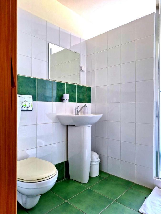 Vila Fenix B&B รูชอมแบรอค ภายนอก รูปภาพ
